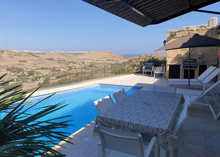 Ta' Nikola Farmhouse, Casa vacanze