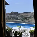 Ta' Nikola Farmhouse, * Xagħra