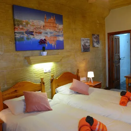 בית נופש Ta' Nikola Farmhouse, Xagħra